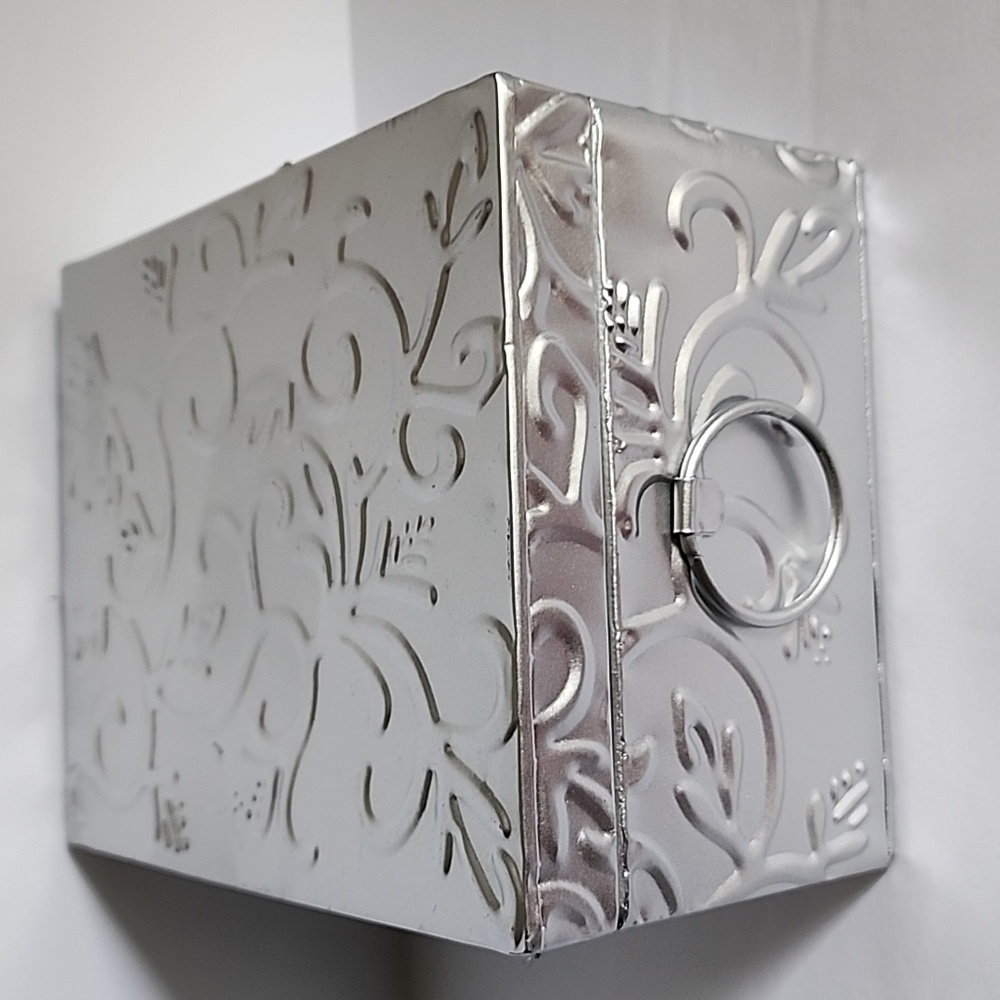 Silver Tone Decorative Storage Multipurpose Box - Picture 8 of 9